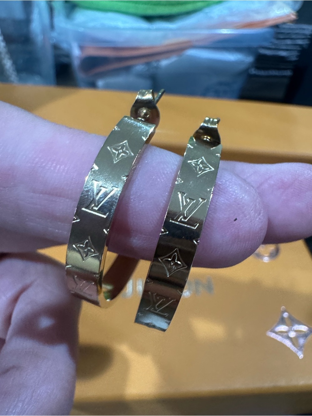 Accessories subcategory classification